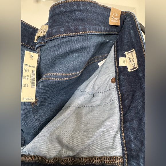 MADEWELL | Petite Curvy High-Rise Skinny Jeans - Picture 8 of 10